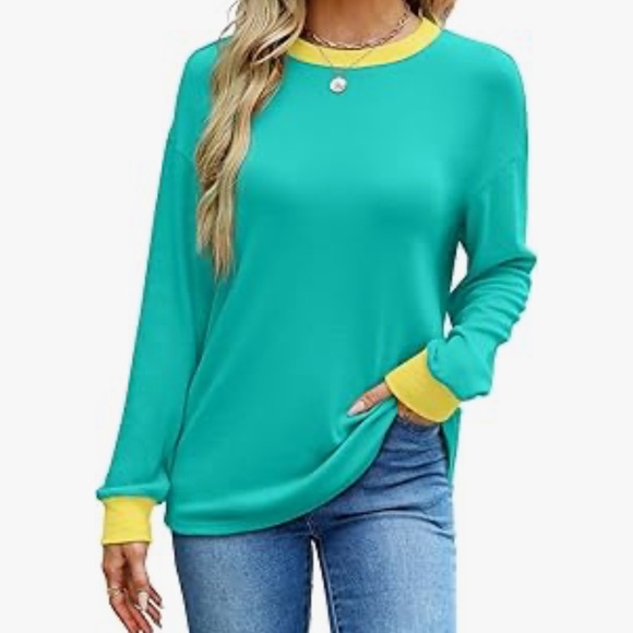 WIHOLL Womens Tunic Top Long Sleeve Crewneck Size Medium Plain Blue NWT - Picture 1 of 4